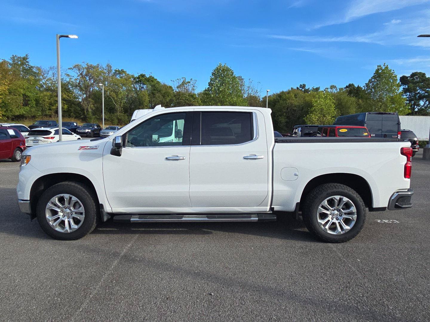 Used 2024 Chevrolet Silverado 1500 LTZ w/ LTZ Premium Package AWD/4WD image 4
