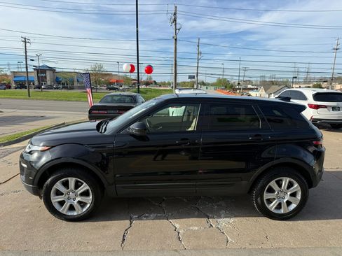 Used 2017 Land Rover Range Rover Evoque SE image 7