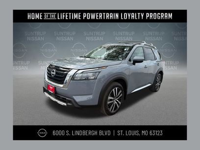 Used 2025 Nissan Pathfinder Platinum w/ Cargo Package
