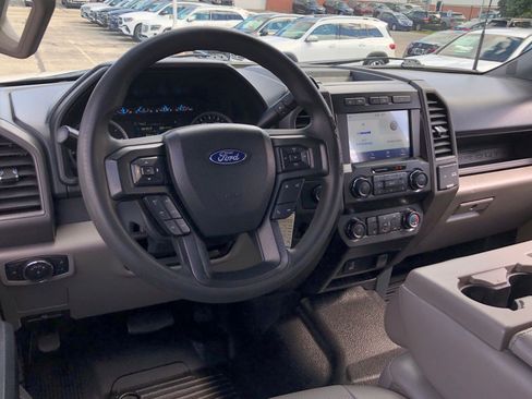 Used 2022 Ford F450 XL w/ Power Equipment Group image 19