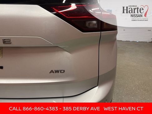 Certified 2025 Nissan Rogue SV image 49