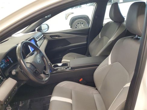 Certified 2025 Toyota Camry SE image 15