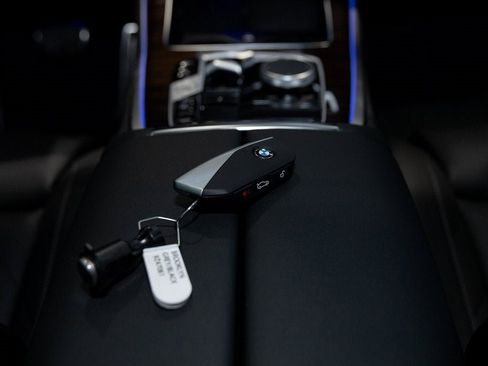 Used 2026 BMW X5 xDrive40i w/ M Sport Package image 41