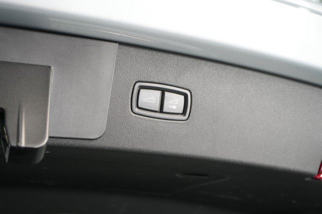 Used 2023 Porsche Cayenne AWD/4WD image 52