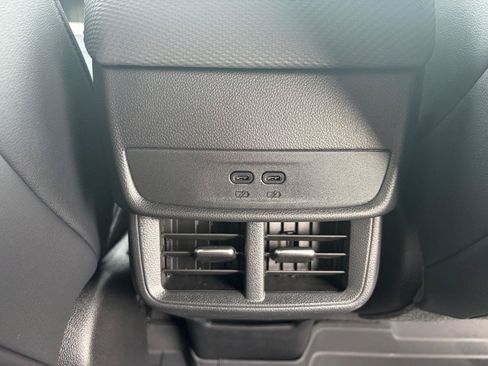 New 2027 Chevrolet Equinox LT w/ Convenience Package II FWD image 13