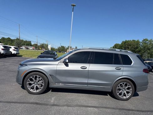 Used 2024 BMW X7 xDrive40i w/ Executive Package AWD/4WD image 4