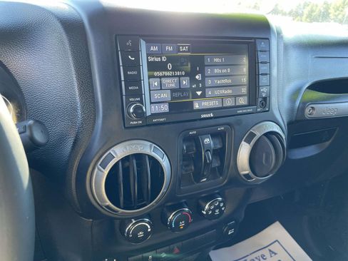 Used 2014 Jeep Wrangler Unlimited Sport w/ Quick Order Package 24S image 17