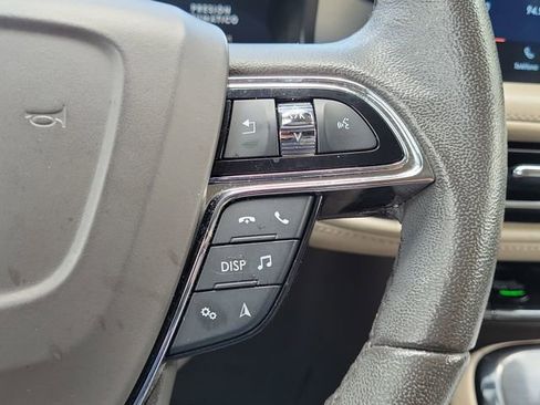 Certified 2022 Lincoln Nautilus FWD w/ Premium Package image 22