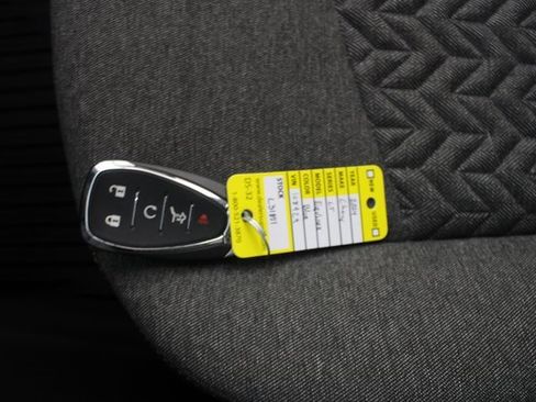 Used 2024 Chevrolet Equinox LT image 7