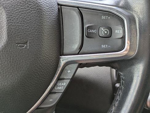 Used 2022 RAM 1500 Laramie AWD/4WD image 23