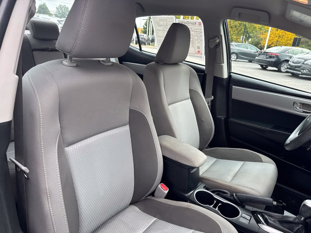 Used 2017 Toyota Corolla LE w/ LE Premium Package FWD image 33