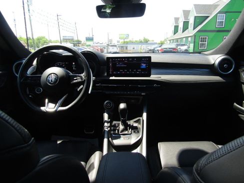 Used 2024 Alfa Romeo Tonale Veloce w/ Active Assist Package AWD/4WD image 15