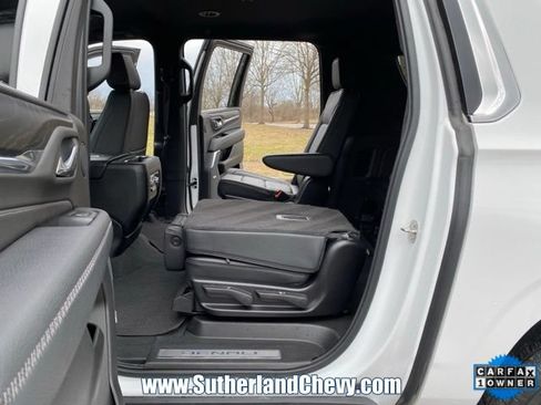 Used 2024 GMC Yukon XL Denali AWD/4WD image 42
