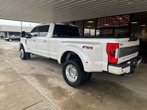 Used 2018 Ford F450 Limited image 6