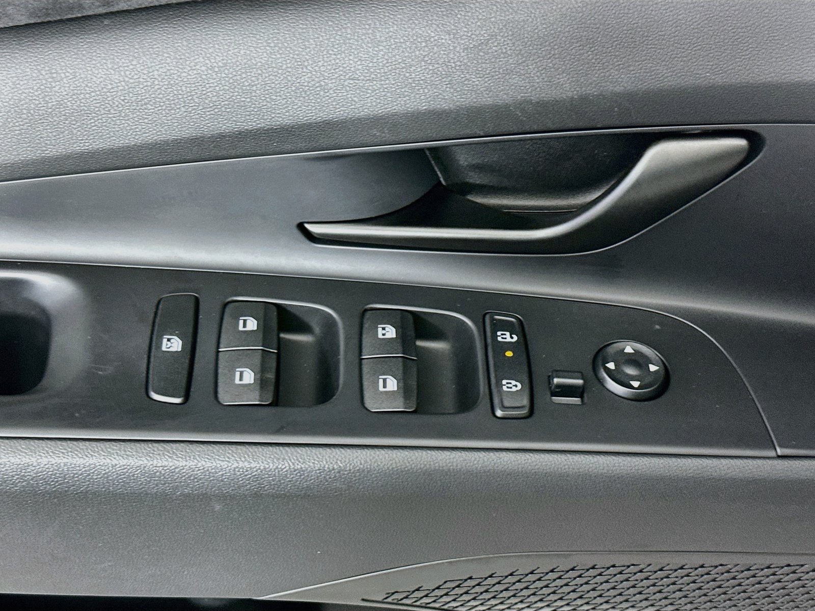 Used 2025 Hyundai Elantra N FWD image 17