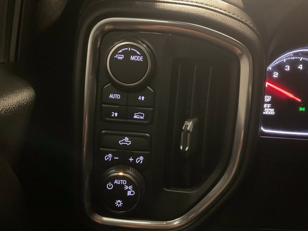 Used 2021 Chevrolet Silverado 1500 LT AWD/4WD image 20
