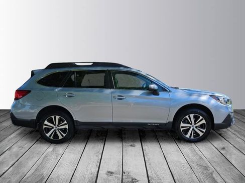 Used 2019 Subaru Outback 2.5i Limited AWD/4WD image 6