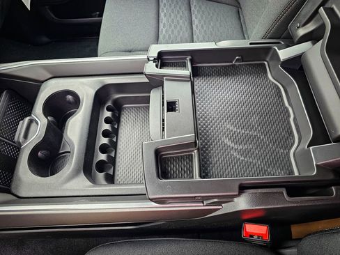 New 2026 RAM 1500 4x4 Crew Cab image 31