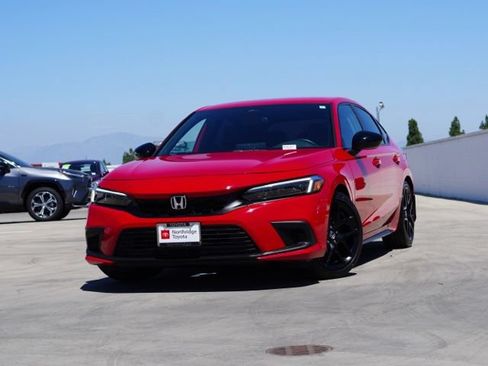 Used 2023 Honda Civic Sport image 3