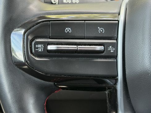 Used 2023 Chevrolet Colorado Z71 w/ Z71 Convenience Package 2 AWD/4WD image 16
