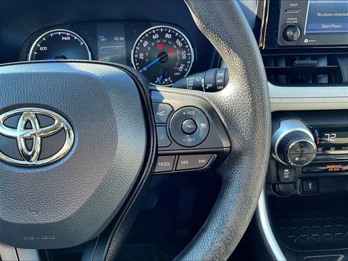 Used 2022 Toyota RAV4 XLE image 24
