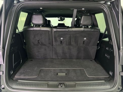 Used 2022 Jeep Wagoneer Series III w/ Convenience Group I image 12