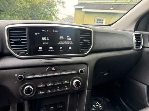 Used 2022 Kia Sportage LX AWD/4WD image 19