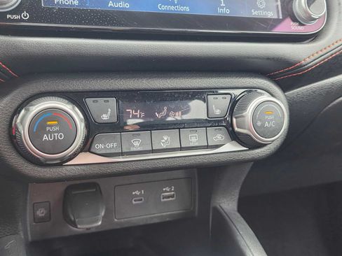 Used 2024 Nissan Versa SR FWD image 28