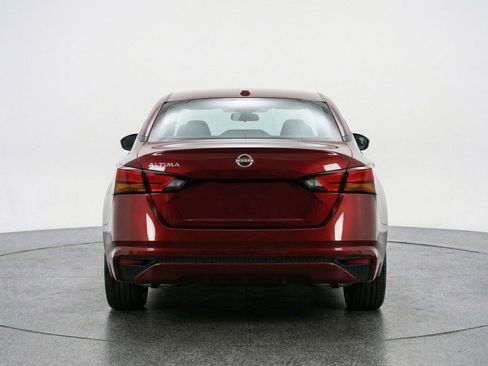 Used 2025 Nissan Altima 2.5 SV image 7