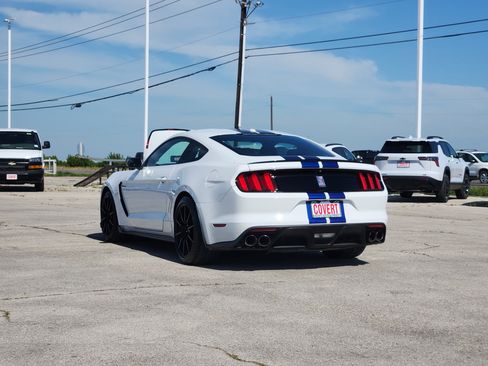 Used 2016 Ford Mustang Shelby GT350 w/ Technology Package RWD image 5