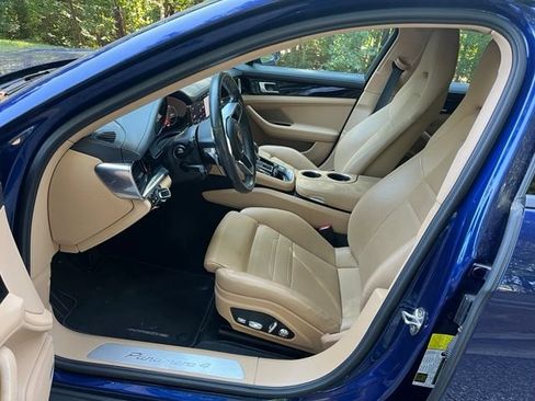Used 2020 Porsche Panamera 4 AWD/4WD image 5