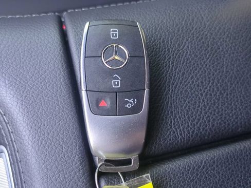 Used 2023 Mercedes-Benz GLE 350 4MATIC image 9