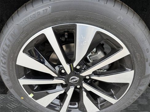 New 2025 Nissan Sentra SV w/ SV Premium Package image 21