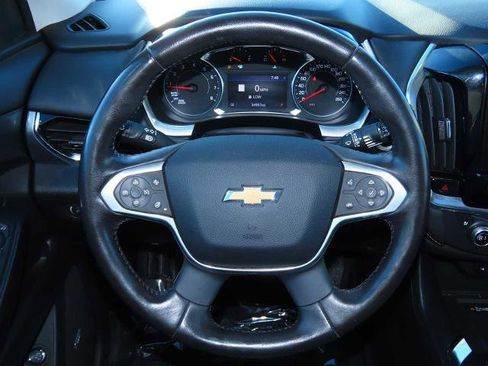 Used 2021 Chevrolet Traverse Premier image 28