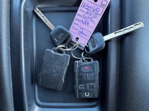 Used 2015 GMC Sierra 1500 SLE w/ SLE Value Package image 30