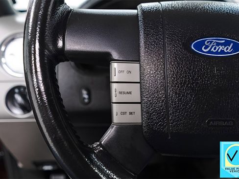 Used 2004 Ford F150 Lariat image 11