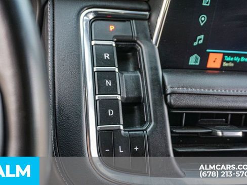 Used 2024 Chevrolet Suburban LT RWD image 48