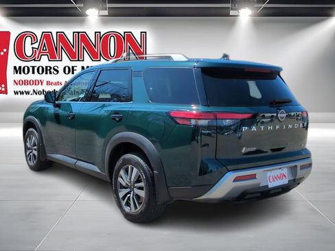 Used 2025 Nissan Pathfinder SL image 7