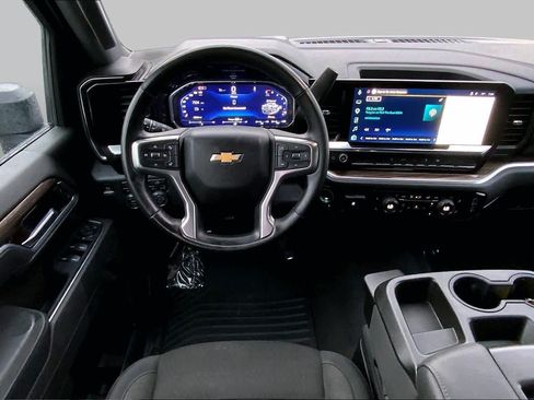 Used 2025 Chevrolet Silverado 2500 LT w/ Convenience Package AWD/4WD image 6