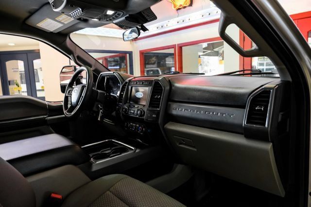Used 2022 Ford F350 XLT w/ XLT Premium Package AWD/4WD image 16