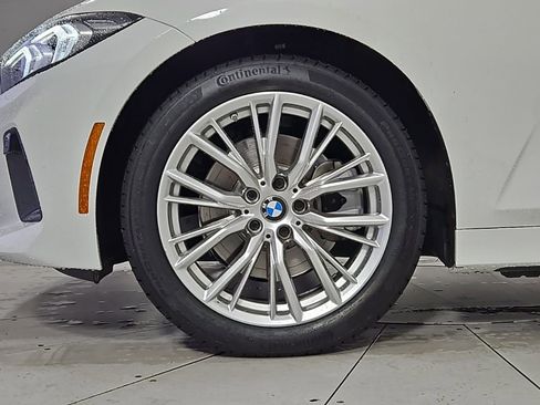 Used 2023 BMW 330i Sedan w/ Driving Assistance Package image 5