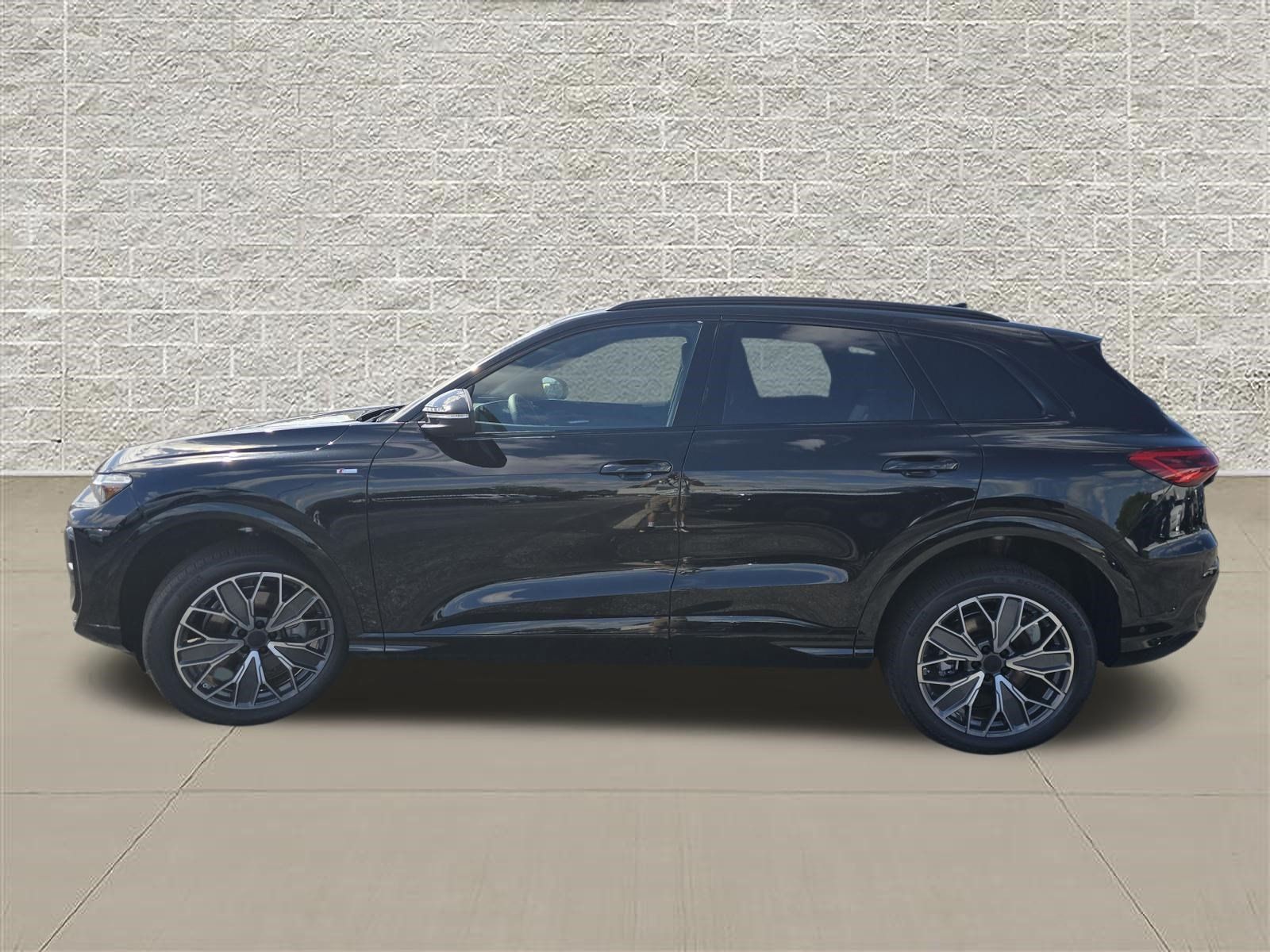 New 2026 Audi Q5 Premium Plus AWD/4WD image 4