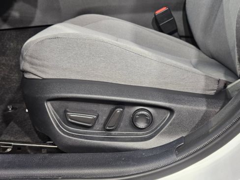 Used 2025 Toyota Camry LE w/ Convenience Package FWD image 23