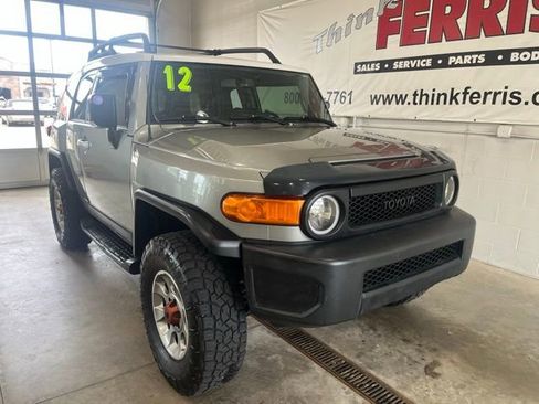 Used 2012 Toyota FJ Cruiser 4WD image 7