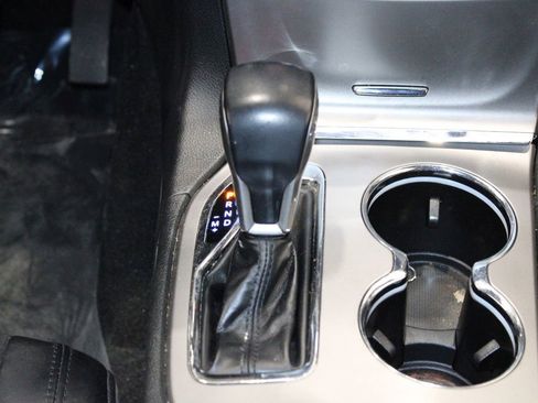 Used 2022 Jeep Grand Cherokee Laredo X image 41