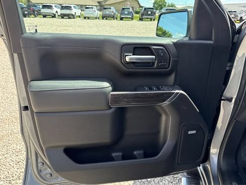 Used 2021 Chevrolet Silverado 1500 LTZ w/ Safety Package II AWD/4WD image 19