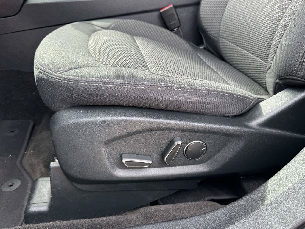 Used 2018 Ford Explorer XLT FWD image 20