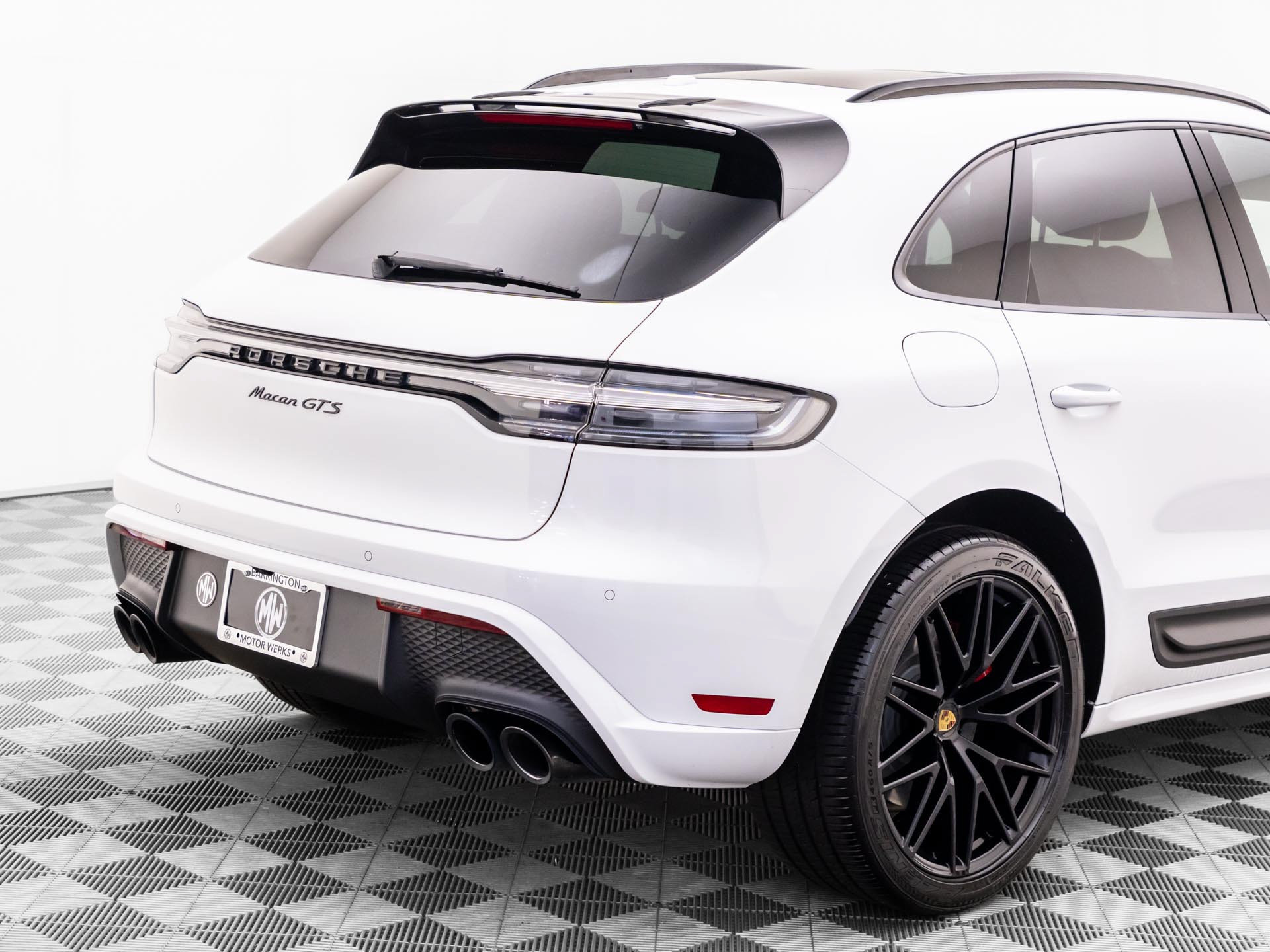 Certified 2023 Porsche Macan GTS AWD/4WD image 32