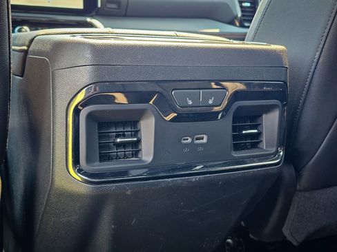 Used 2024 GMC Sierra 2500 AT4 w/ AT4 Preferred Package AWD/4WD image 37