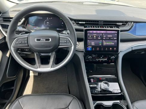 Used 2022 Jeep Grand Cherokee Limited 4xe AWD/4WD image 3